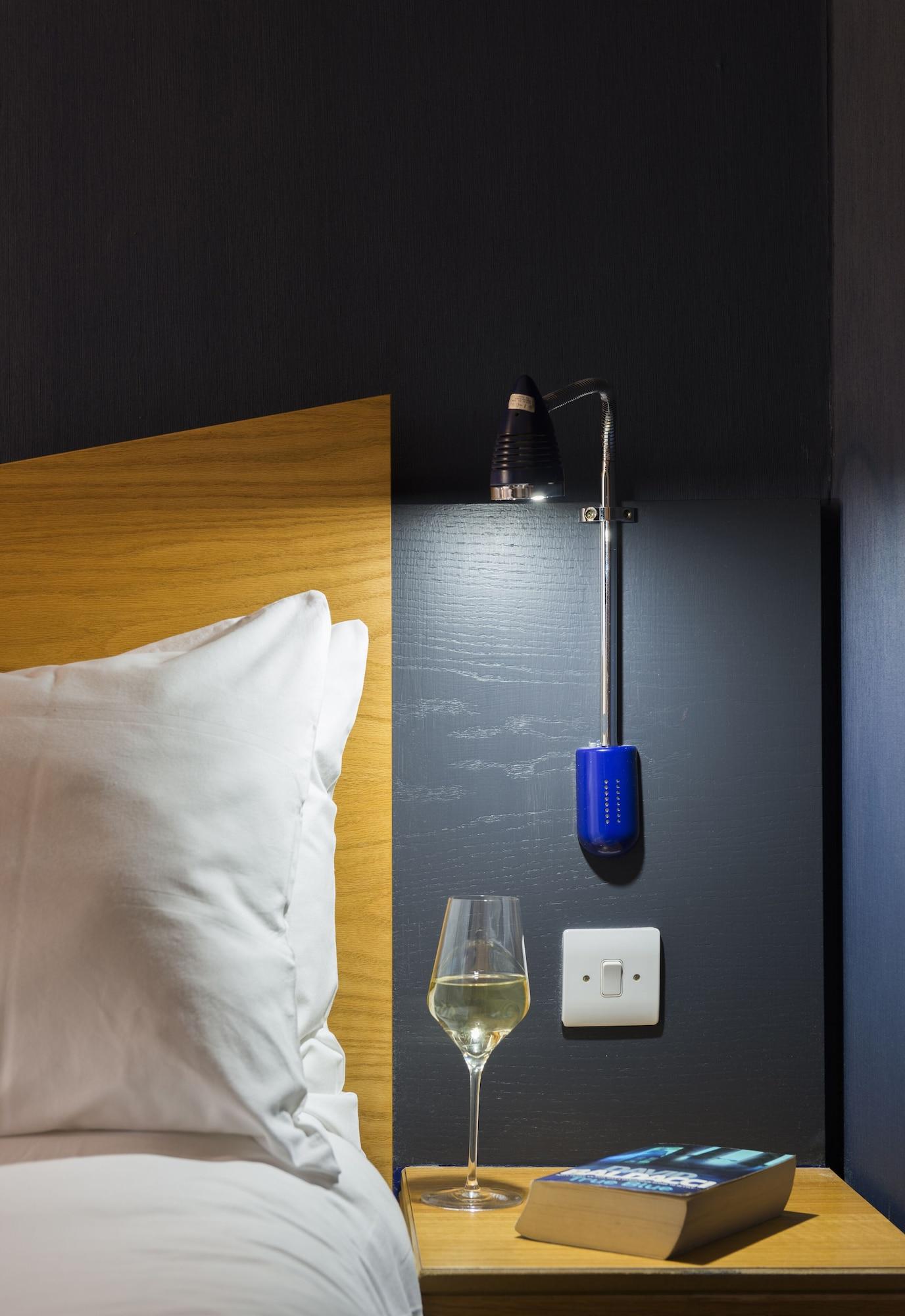 Holiday Inn Express Birmingham Oldbury By Ihg Exteriör bild