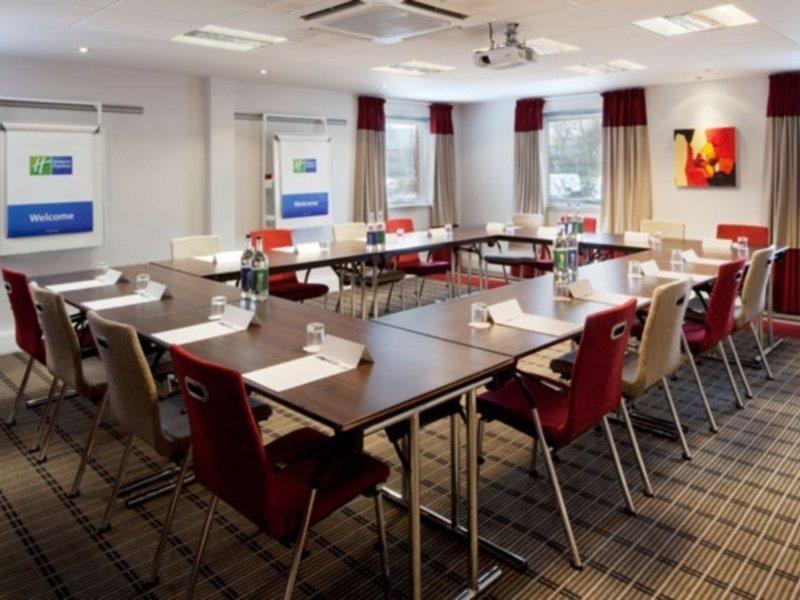 Holiday Inn Express Birmingham Oldbury By Ihg Exteriör bild