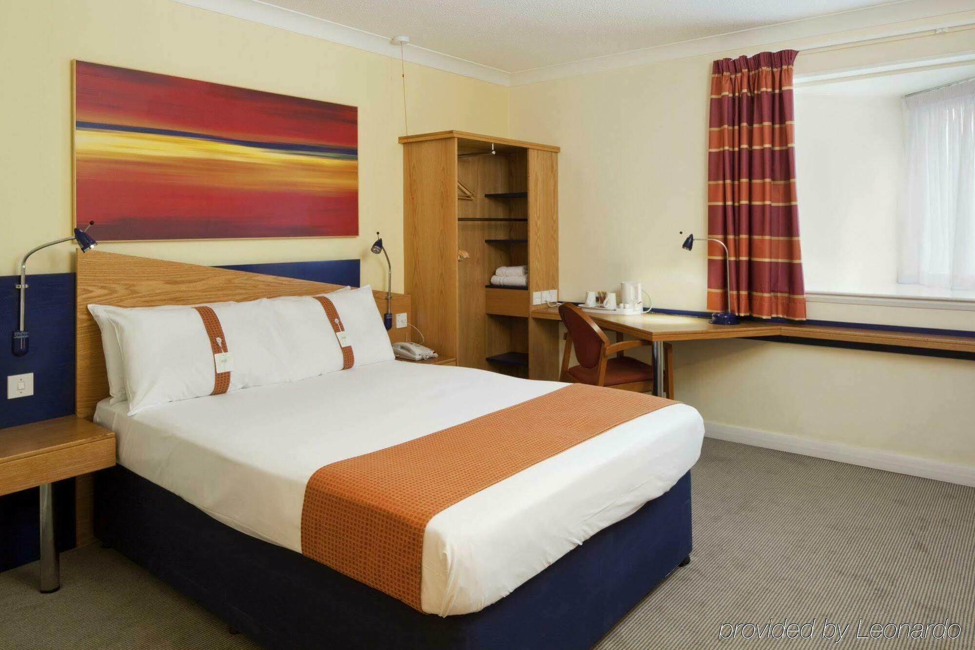 Holiday Inn Express Birmingham Oldbury By Ihg Exteriör bild